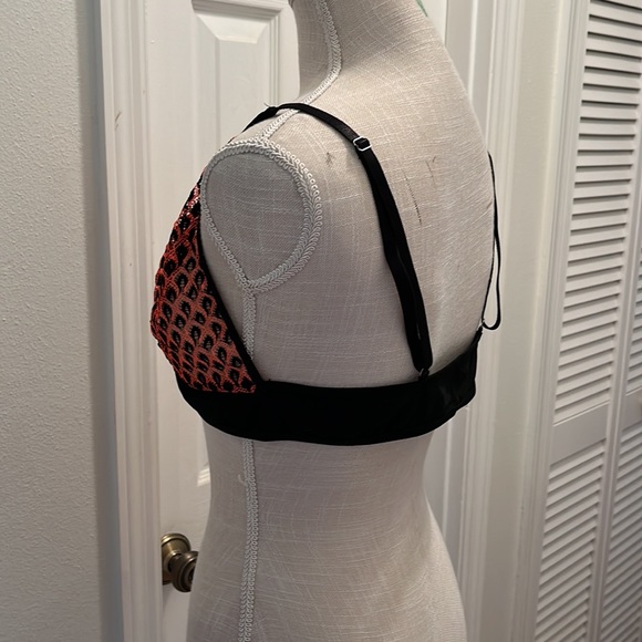 Bisou textured triangle bralette - Picture 3 of 4